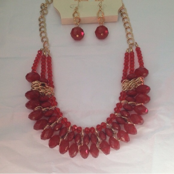 Red Necklace & Earrings set - Picture 2 of 5